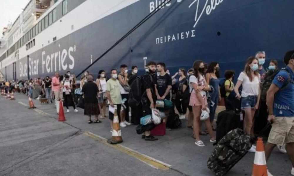 Πλακιωτάκης: Ξεχάστε τα ταξίδια με πλοίο αν δεν έχετε πιστοποιητικά